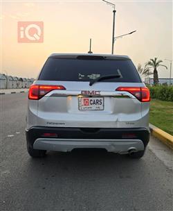 GMC Acadia